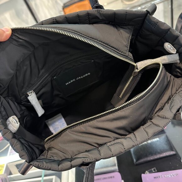 NWT! NEW! Marc Jacobs Jumbo Logo Nylon Quilted Tote Bag - Black - Picture 6 of 12